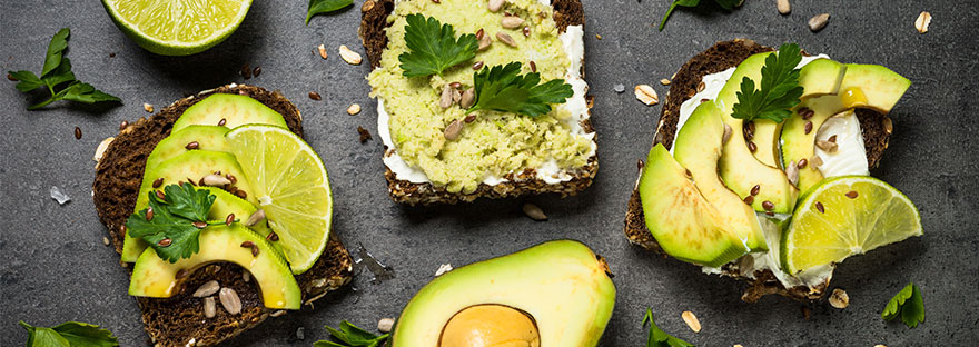 Sandwiches mit Avocado und Joghurt